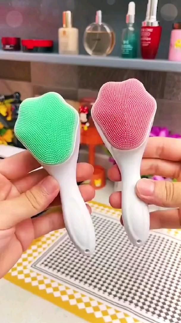 Silicone Face Scrubber – Exfoliating Facial Cleansing Brush for Pores & Blackhead Removal